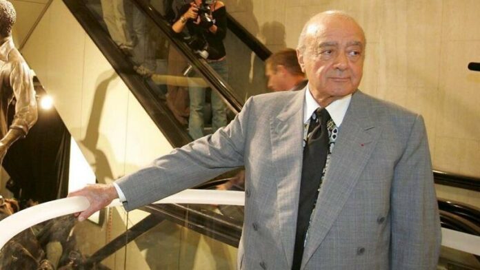 Ha fallecido, a los 94 años, el empresario egipcio propietario de los grandes almacenes Harrods, Mohamed al Fayed, cuyo hijo mayor falleció en el mismo accidente que la princesa Diana de Gales el 31 de agosto de 1997.