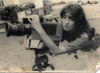 Anita Ontiveros espera JCE arregle error para recibir pensión prometida La retirada productora de televisión Anita Ontiveros, la primera mujer directora de cámara en República Dominicana, no ha recibido la pensión que le otorgó el Estado dominicano desde el pasado mes de agosto debido a que la Junta Central Electoral (JCE) emitió un acta de defunción que la sacó del sistema de pensionados.