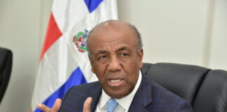 El candidato presidencial de la “Fuerza del Pueblo” ha lanzado reiteradas críticas sobre el desempeño del sector eléctrico y se ha pronunciado con virulencia acerca de asuntos como las pérdidas de las empresas distribuidoras, la tarifa a los consumidores, la evolución de la generación eléctrica o el número de empleados. Fernández gobernó el país del 2004 al 2012, aparte su primera experiencia del 1996 , circunstancia que posibilita que sus críticas sean revisadas evaluando sus propias acciones como gobernante.