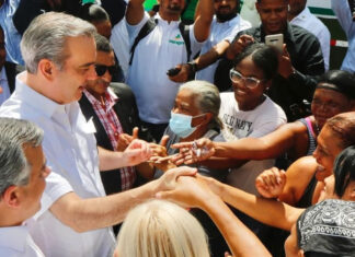 El precandidato presidencial por el Partido Revolucionario Moderno (PRM), Luis Abinader, continuará este domingo su agenda política con dos actos en las provincias de La Romana y San Pedro de Macorís.