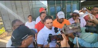 Miembros de la Asociación de Mercaderes de la provincia Dajabón respaldaron este lunes la decisión del gobierno central de cerrar la frontera con Haití tras el incumplimiento del vecino país a los tratados territoriales entre ambas naciones, asimismo, pidieron el cierre total de la misma.
