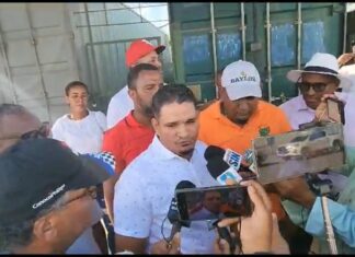 Miembros de la Asociación de Mercaderes de la provincia Dajabón respaldaron este lunes la decisión del gobierno central de cerrar la frontera con Haití tras el incumplimiento del vecino país a los tratados territoriales entre ambas naciones, asimismo, pidieron el cierre total de la misma.