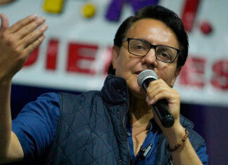 EE.UU. ofrece 5 millones de dólares por información sobre asesinos de Fernando Villavicencio