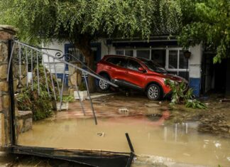 Dos muertos, tres desaparecidos, barrios y pueblos anegados: los estragos de la gota fría en España
