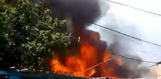 Al menos 22 casas quedaron reducidas a cenizas tras un incendio registrado en la comunidad Batey Estrella en Los Guaricanos de Santo Domingo Norte.