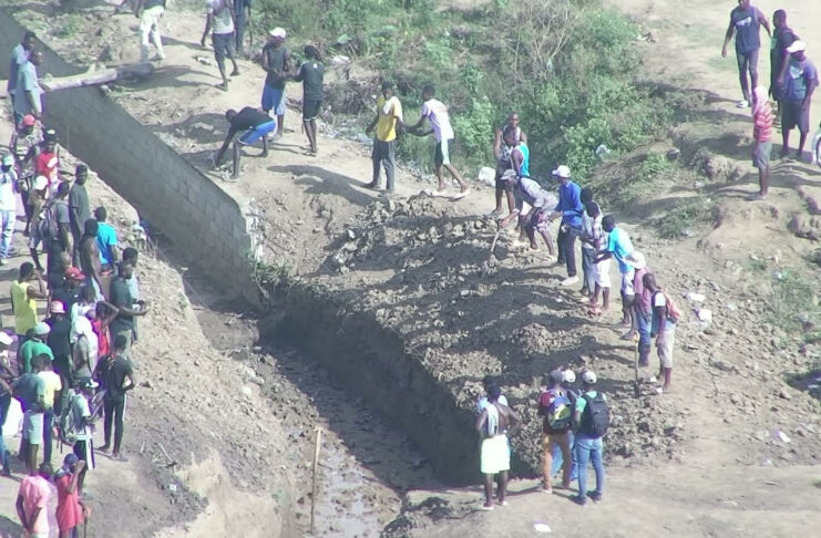 Tras cierre de frontera haitianos podrían detener construcción de canal de río Masacre