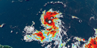 El Centro Nacional de Huracanes estadounidense informó este jueves, que el huracán Lee ganó intensidad, pasó de ser categoría 4 a 5, con vientos máximos sostenidos cerca de 160 millas por hora (260 kilómetros por hora).