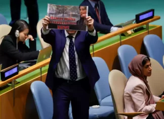 Expulsan de la Asamblea General de la ONU al representante israelí por protestar