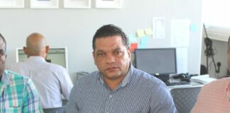 El dirigente choferil Marío Diaz denunció que fue agredido por nacionales haitianos, mientras se encontraba compartiendo con amigos después de realizar su habitual caminata por la avenida Núñez de Cáceres, en el Distrito Nacional, donde fue sorprendido y agredido por un grupo de personas de esa nacionalidad.
