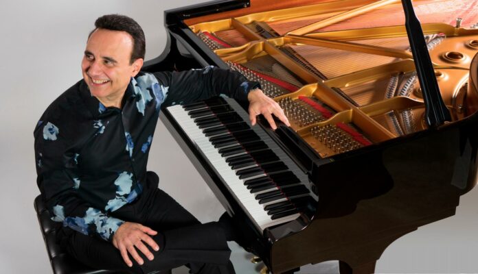 El dominicano Michel Camilo, el cubano Chucho Valdés, el estadounidense Joshua Redman o el brasileño Sergio Mendes, son algunos de los artistas que actuarán en el Festival de Jazz de Barcelona, que este año inaugura Woody Allen y otorga su Medalla de Oro al dominicano Michel Camilo.