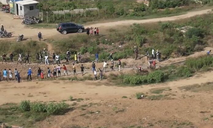 Sin acuerdo concluyó la reunión de este jueves entre autoridades de la República Dominicana y de Haití sobre el tema del cierre del paso fronterizo por Dajabón.