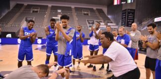 El Federación Dominicana de Baloncesto (Fedombal), Rafael Uribe, confirmó a Noticias SIN el fallecimiento del preparador físico y masajista de la Selección Nacional de Baloncesto, Vladimir Castillo, popularmente conocido como NBA.