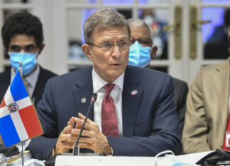 El canciller Roberto Álvarez participará este jueves en una sesión extraordinaria del Consejo Permanente de la Organización de los Estados Americanos (OEA), donde expondrá la situación que se ha generado entre República Dominicana y Haití debido a la construcción ilegal de un canal del lado haitiano para desviar el cauce del río fronterizo Masacre-Dajabón.