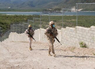 Presidente Abinader inaugurará el primer tramo del muro en Elías Piña El presidente Luis Abinader viaja hoy a la frontera para inaugurar el primero de los seis tramos del muro fronterizo o verja perimetral en Elías Piña, una acción que tiene mucho significado en el contexto del impasse entre República Dominicana y Haití.
