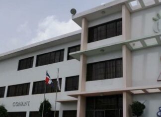Un adolecente de 17 años fue encontrado muerto en las instalaciones de Consejo Nacional para la Niñez y Adolescencia (Conani), ubicado en la calle Restauración de esta ciudad. Las investigaciones preliminares dan indicios de que el menor de edad, fue muerto a golpes por sus mismos compañeros del centro especial.