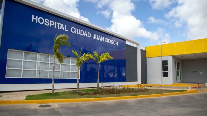 El Defensor del Pueblo citó a la doctora Marilelda Reyes, directora del Hospital de la ciudad Juan Bosch, como parte de la investigaciones sobre el hallazgo de 6 neonatos en el cementerio Cristo Salvador.