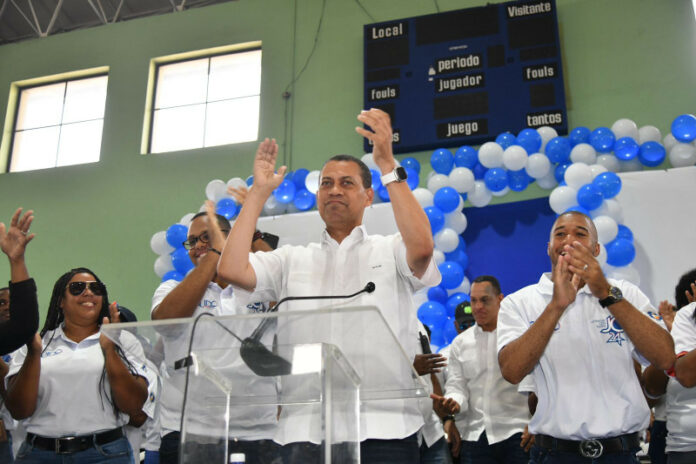 El precandidato por la presidencia de la República por el Partido Revolucionario Moderno (PRM), Guido Gómez Mazara aceptó los resultados de las primarias que se realizaron este domingo, las cuales le dan la amplia ventaja a Luis Abinader.