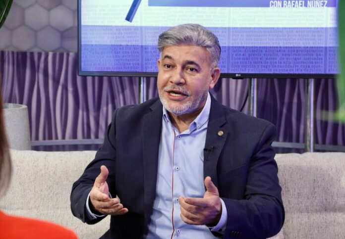 El mayor general ®️ Miguel Ángel Cordero consideró que el Gobierno dominicano tiene que manejar una diplomacia proactiva en todo lo relativo a las relaciones con el vecino país de Haití, a propósito del reciente conflicto de la construcción de un canal para desviar el río masacre que derivó en el cierre de la frontera y la suspensión de visados a los haitianos.