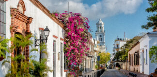 El Gobierno puso en marcha el Programa Integral de Desarrollo Turístico y Urbano de la Ciudad Colonial de Santo Domingo para revitalizar esta icónica zona de la historia del continente americano, declarada por la UNESCO Patrimonio de la Humanidad.