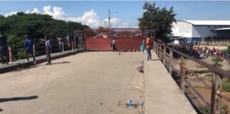 Un fuerte contingente militar custodia la frontera Norte entre la República Dominicana y Haití tras el gobierno dominicano flexibilizar las medidas para abrir el comercio de manera parcial. Sin embargo, la ausencia de comerciantes de la vecina nación, debido a que la puerta del lado de Juana Méndez continúa cerrada, se convierte en un obstáculo para su reapertura.