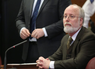 Los abogados de 301 pacientes que acusaron a un médico de la Universidad de Columbia de abuso sexual durante las revisiones afirman que el exginecólogo –cuyos señalamientos de abuso fueron ampliamente reportados por CNN– es el depredador sexual en serie más "prolífico" en la historia del estado de Nueva York.