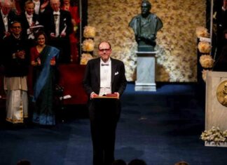 Nobel de economía valora interés del Gobierno de evaluar sus políticas públicas El premio nobel de economía, Michael Kremer, valora de manera positiva que el actual Gobierno del país ponga interés en evaluar rigurosamente el impacto de las políticas públicas, mediante la búsqueda de datos científicos, ya que garantiza mejorar la calidad de vida de la gente.