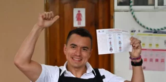 El presidente Luis Abinader felicitó este lunes al político y empresario Daniel Noboa, quien ganó las elecciones celebradas ayer domingo en Ecuador, con el 52.1% de los votos, por delante del 47.9% de Luisa González.