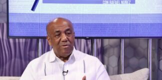 El ministro de Energía y Minas, Antonio Almonte, aseguró que el Gobierno está puesto en esta etapa para resolver el tema de la distribución, área que calificó como la más compleja y con déficit que viene arrastrando desde hace décadas.