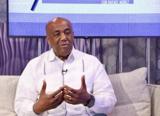 El ministro de Energía y Minas, Antonio Almonte, aseguró que el Gobierno está puesto en esta etapa para resolver el tema de la distribución, área que calificó como la más compleja y con déficit que viene arrastrando desde hace décadas.