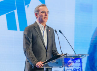 Presidente Abinader promulga ley crea un régimen de incentivos fiscales a la aviación civil comercial nacional e internacional El presidente Luis Abinader promulgó este sábado la Ley 57-23, que crea un régimen de incentivos fiscales a la aviación civil comercial nacional e internacional.