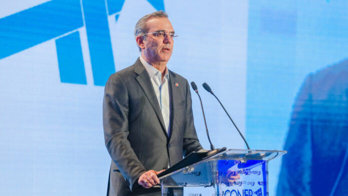 Presidente Abinader promulga ley crea un régimen de incentivos fiscales a la aviación civil comercial nacional e internacional El presidente Luis Abinader promulgó este sábado la Ley 57-23, que crea un régimen de incentivos fiscales a la aviación civil comercial nacional e internacional.