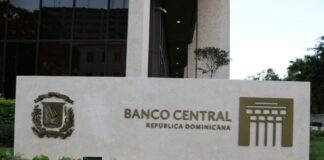 El Banco Central de la República Dominicana (BCRD) informa que durante el período enero-septiembre del año 2023 las remesas recibidas alcanzaron la cifra de US$7,597.1 millones, lo cual representa un crecimiento de 3.9 % en comparación con el mismo período del año anterior. Este aumento se encuentra en línea con la proyección de superar los US$10,000 millones al finalizar el año 2023.