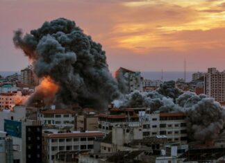 Casi 500 palestinos muertos en Gaza en dos días de guerra con Israel Al menos 493 palestinos han muerto en Gaza, entre ellos 91 niños, en dos días de guerra entre las milicias de la Franja e Israel, que ha bombardeando intensamente la franja durante la noche.