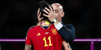 FIFA inhabilita por tres años a Luis Rubiales tras el beso no consentido a Jenni Hermoso
