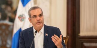 El presidente de la República Dominicana, Luis Abinader, expresó su enérgica condena a los ataques terroristas de Hamás contra Israel la madrugada de este sábado, que se ha saldado con más de 300 muertos palestinos e israelíes.