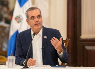El presidente de la República Dominicana, Luis Abinader, expresó su enérgica condena a los ataques terroristas de Hamás contra Israel la madrugada de este sábado, que se ha saldado con más de 300 muertos palestinos e israelíes.