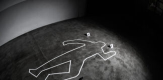 De varios disparos desconocidos mataron la mañana de este martes a un comerciante chino, supuestamente para robarle en su negocio en el sector Villa Liberación, en Santo Domingo Este.