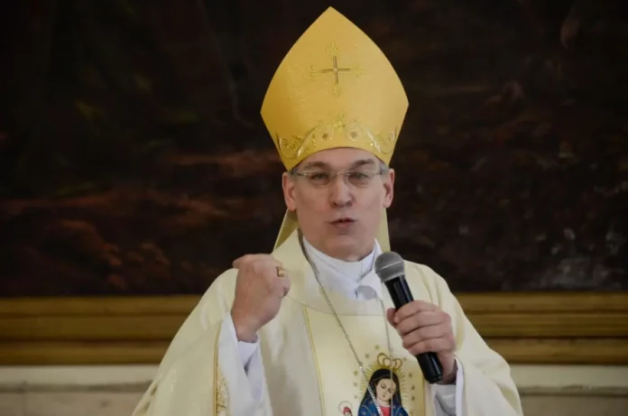 El exobispo de la diócesis de Baní, Monseñor Víctor Masalles informó la tarde de viernes que volverá a la República Dominicana donde piensa iniciar un período sabático.