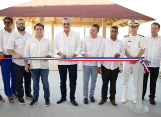 Presidente Abinader inaugura muelle turístico y pesquero Cabeza de Toro, un Hogar de Ancianos y un Centro Tecnológico Comunitario El presidente Luis Abinader inauguró este miércoles 3 obras en esta provincia, que incluyen el muelle turístico y pesquero Cabeza de Toro, un Hogar de Ancianos y un Centro Tecnológico Comunitario (CTC).