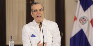 El presidente de la República, Luis Abinader, ha convocado a una reunión de alto nivel con el propósito de ampliar y fortalecer las operaciones destinadas a erradicar la población del mosquito Aedes Aegypti y continuar reduciendo la incidencia del dengue en el país.