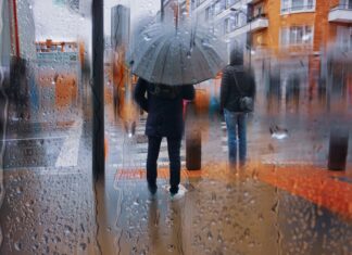 La Oficina Nacional de Meteorología (Onamet) pronostica para este lunes aguaceros locales y pasajeros sobre El Seibo, Hato Mayor, Samaná, Monte Plata, María Trinidad Sánchez y Duarte, , por efectos de una vaguada en los niveles altos de la troposfera.