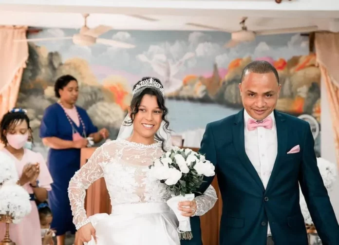 Los jueces del Tribunal Colegiado de Villa Altagracia impusieron 20 y 8 años de prisión para cuatro de los 9 agentes acusados de la muerte a tiros de Elisa Muñoz Marte y Joel Eusebio Díaz Ferrer, una pareja de religiosos que se desplazaba en un vehículo por la autopista Duarte, en marzo del 2021.