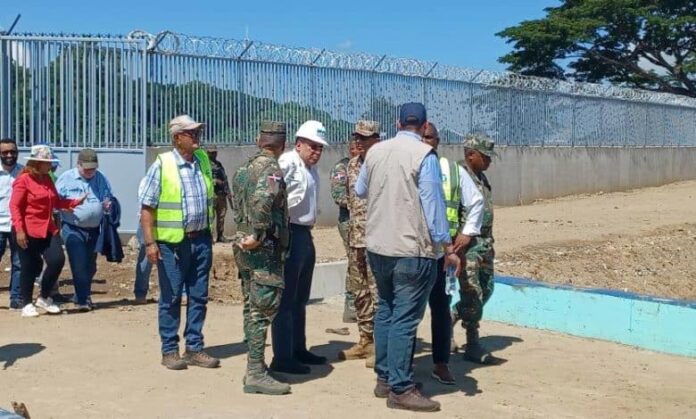 Haití rechazó la misión de la Organización de Estados Americanos (OEA) que llegó a la isla el pasado 17 de octubre para evaluar el conflicto por la construcción de un canal en el río Masacre porque visitó primero a República Dominicana, reveló el diario haitiano Le Nouvelliste.