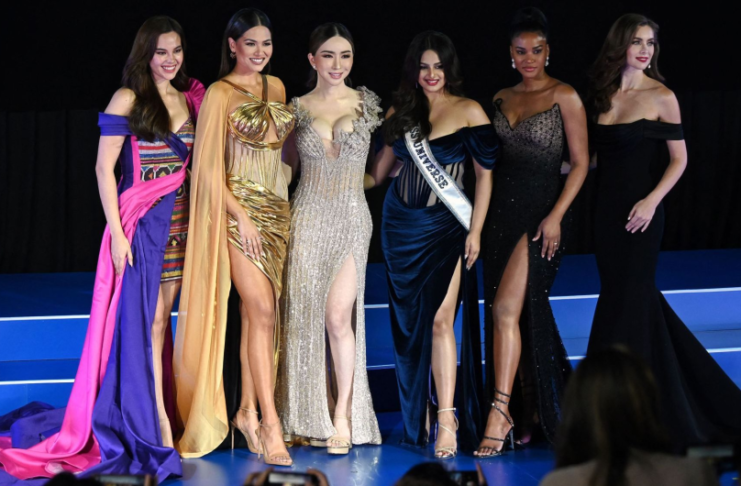 Propietaria de Miss Universo se declara en quiebra días antes del certamen La propietaria de Miss Universo, JKN Global Group, confirmó que el certamen de la próxima semana seguirá adelante, a pesar de que la empresa tailandesa se ha declarado en quiebra.