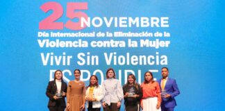 En un acto encabezado por la vicepresidenta de la República, Raquel Peña, la Primera Dama, Raquel Arbaje, y la ministra de la Mujer, Mayra Jiménez, el gobierno conmemoró el Día Internacional de la Eliminación de la Violencia Contra la Mujer, instituido por las Naciones Unidas y en el que también se recuerdan a las Hermanas Mirabal: Patria, Minerva y María Teresa como símbolos mundial de la lucha para mitigar cualquier forma de agresión hacia las mujeres.