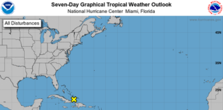 Aguaceros seguirán hasta mañana por disturbio tropical y vaguada