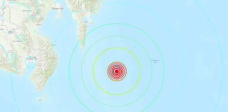 Un terremoto de magnitud 7,2 en la escala abierta de Richter ha sacudido este viernes el sur de Filipinas. De ello han informado las autoridades del país, que por el momento han descartado la alerta de tsunami.