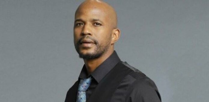 Muere actor de Marvel junto a sus tres hijos en accidente automovilístico Taraja Ramsess, actor de acción y doble de riesgo que salió en varias películas de Marvel, “Black Panther”, “Avengers: Infinity War” y “Avengers: Endgame”, murió en un accidente automovilístico junto a sus tres hijos.