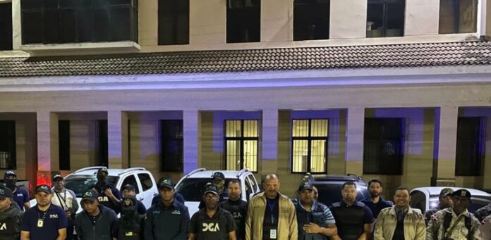 Allanan propiedades de supuesta red contrabando y lavado activos La Procuraduría Especializada Antilavado de Activos y Financiamiento del Terrorismo y la Fiscalía de Santo Domingo Oeste realizaron varios allanamientos en Puerto Plata contra una supuesta red de contrabando y lavado de activos.