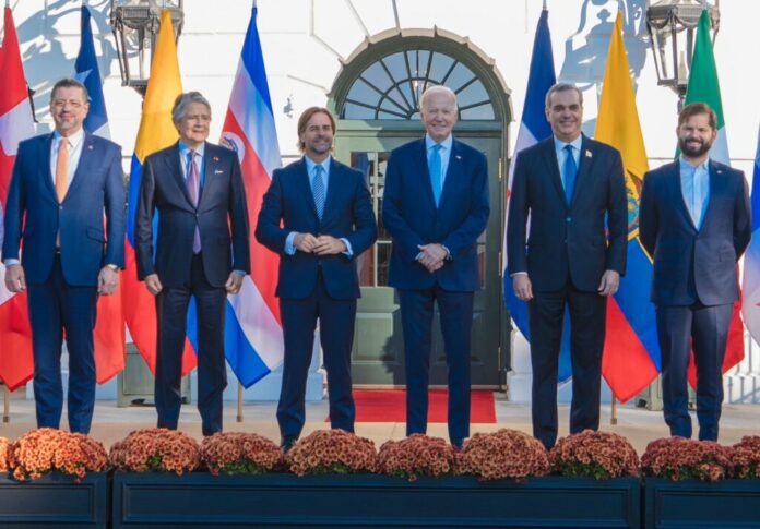 El presidente Joe Biden encabeza la reunión con mandatarios de la Alianza para Prosperidad Económica de las Américas por si siglas en inglés (APEP), que tiene lugar en la Casa Blanca. En la reunión participa también el Primer de Canadá Justin Trudeau junto a los presidentes de Chile, Costa Rica, Colombia, Ecuador, México, Uruguay, Barbados, Peru y Panamá.